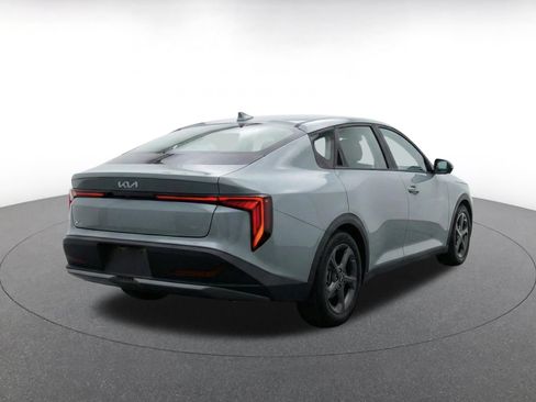 Used 2025 Kia K4 FWD image 8