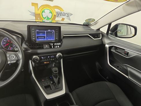 Used 2022 Toyota RAV4 LE AWD/4WD image 24