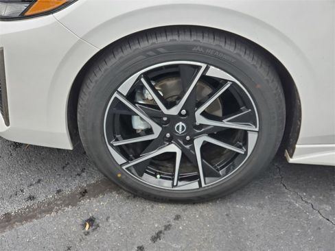 Certified 2024 Nissan Sentra SR image 6