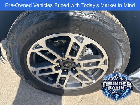 Used 2025 Ford Expedition Active image 8