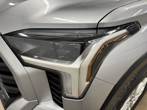 Used 2024 Toyota Tundra SR5 AWD/4WD image 10