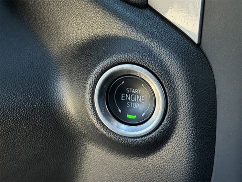 Certified 2024 Chevrolet Silverado 1500 Custom image 20