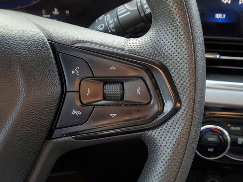 Used 2024 Chevrolet Trax LT image 16