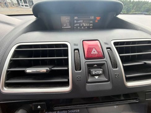 Used 2017 Subaru Forester 2.5i Premium w/ All-Weather Package AWD/4WD image 24