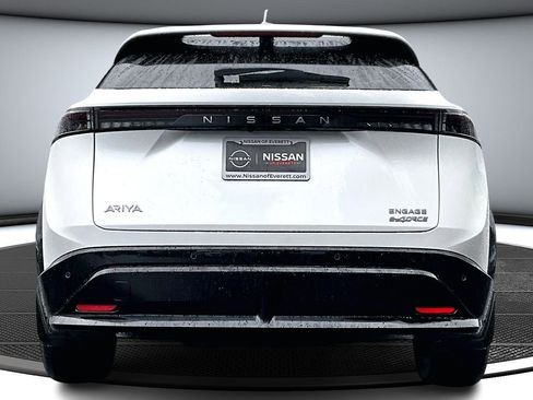 Used 2023 Nissan Ariya AWD image 5