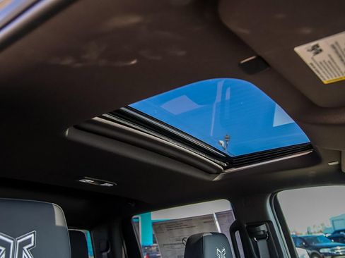 New 2025 GMC Sierra 1500 AT4 w/ AT4 Premium Package AWD/4WD image 54