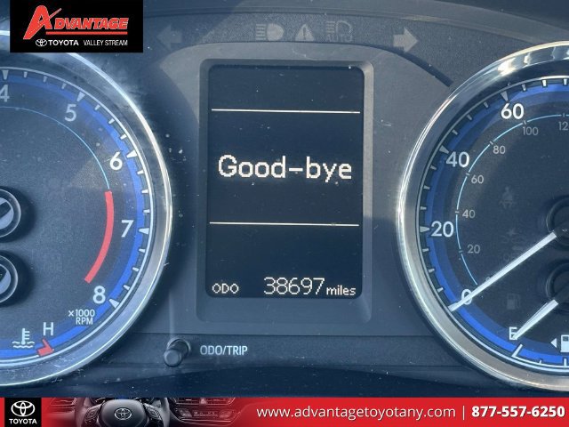 Used 2018 Toyota Corolla LE FWD image 27