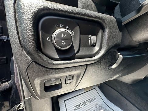 Used 2020 RAM 1500 Big Horn AWD/4WD image 17