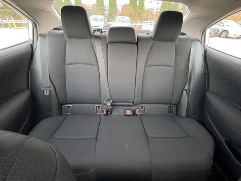 Used 2025 Toyota Corolla LE image 37