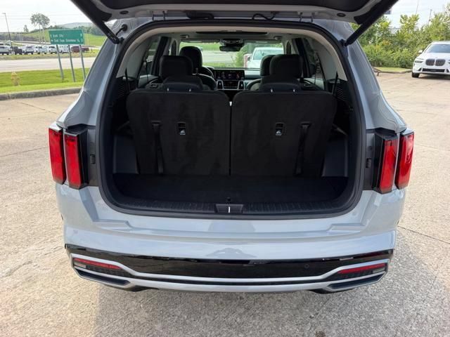 Certified 2023 Kia Sorento SX AWD/4WD image 5