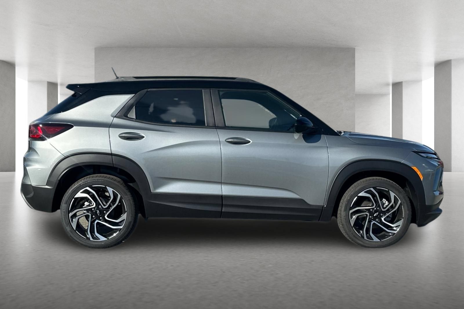 New 2026 Chevrolet TrailBlazer RS w/ Convenience Package FWD image 3