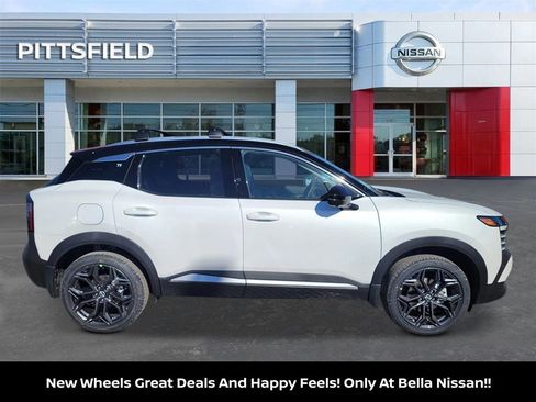 New 2026 Nissan Kicks SR w/ Cold Weather Package AWD/4WD image 2