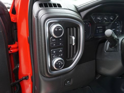 Used 2020 GMC Sierra 1500 SLT w/ SLT Convenience Package AWD/4WD image 13