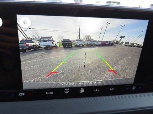 New 2025 Ford Maverick XL image 12