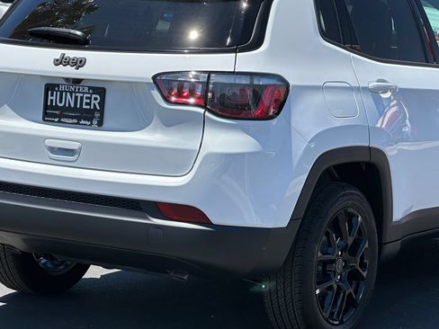 New 2026 Jeep Compass Latitude AWD/4WD image 8