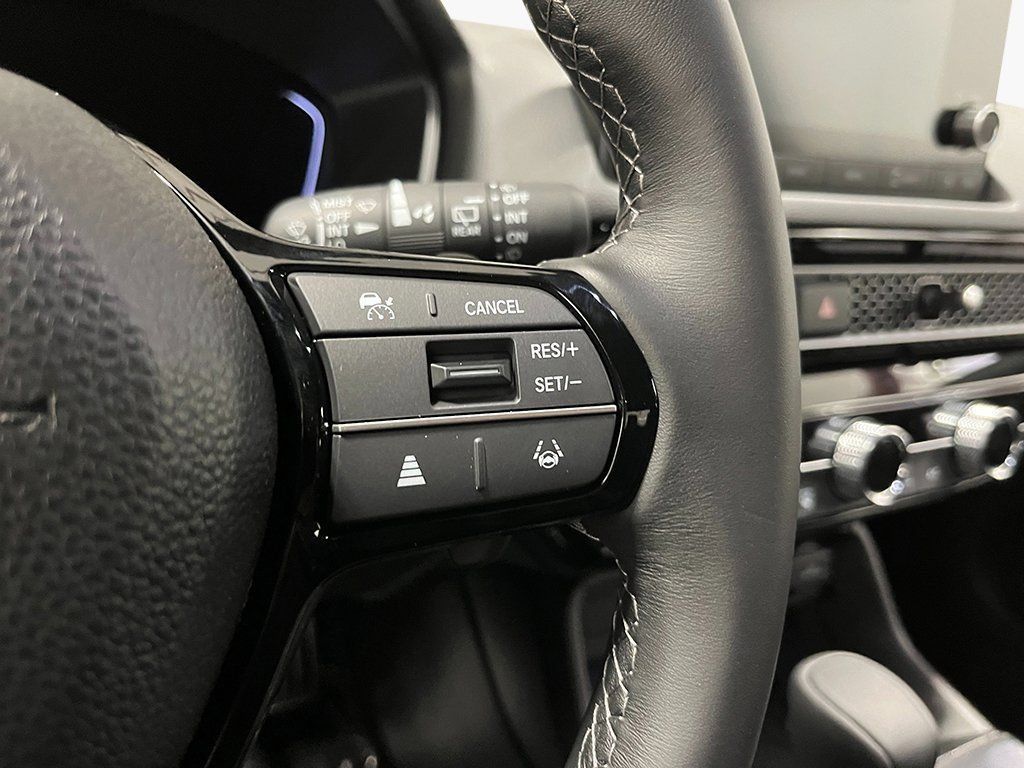 Used 2025 Honda Civic Sport image 9