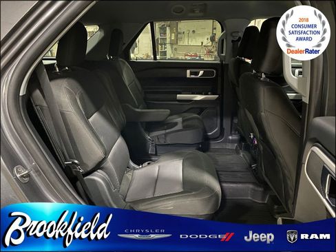 Used 2022 Ford Explorer XLT image 20