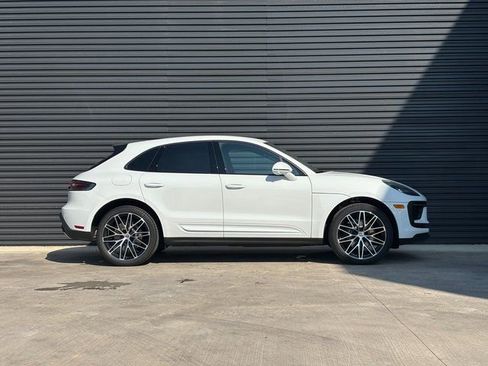 Certified 2026 Porsche Macan AWD/4WD image 8
