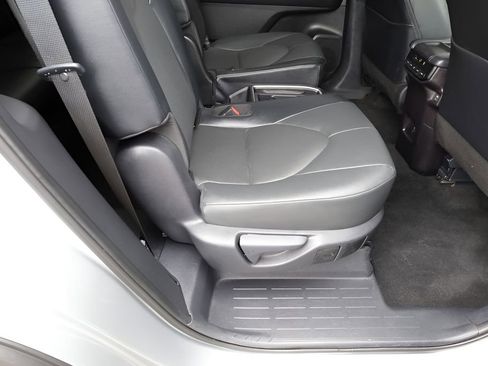 Certified 2025 Toyota Grand Highlander AWD image 27