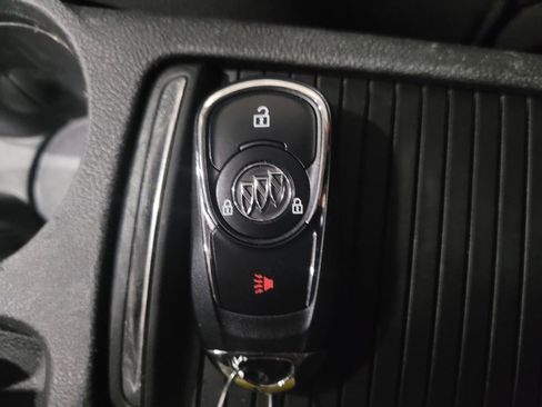 Used 2022 Buick Encore Preferred AWD/4WD image 32