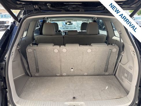 Used 2019 Toyota Highlander XLE AWD/4WD image 13