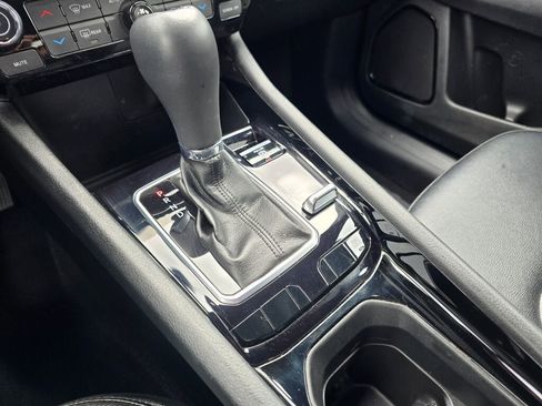 Used 2024 Jeep Compass Limited image 39