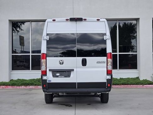 Used 2025 RAM ProMaster 3500 w/ Advanced Safety Group FWD image 6
