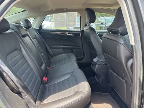 Used 2016 Ford Fusion SE w/ Equipment Group 202A FWD image 13