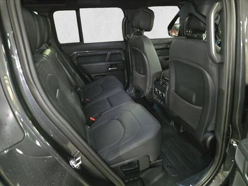 New 2026 Land Rover Defender 110 X-Dynamic SE AWD/4WD image 11