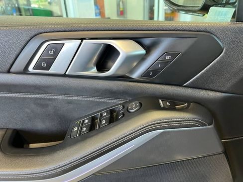 Used 2021 BMW X5 xDrive40i AWD/4WD image 17