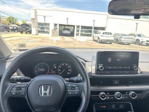Used 2023 Honda CR-V LX image 11