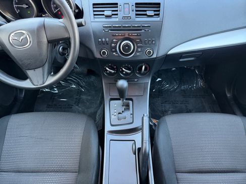 Used 2013 MAZDA MAZDA3 i SV FWD image 16