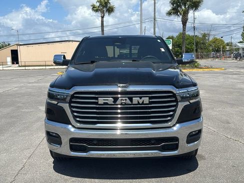 Used 2025 RAM 1500 Laramie AWD/4WD image 9