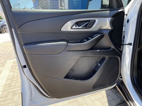 Used 2023 Chevrolet Traverse LT w/ LPO, Floor Liner Package FWD image 12