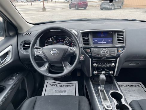 Used 2019 Nissan Pathfinder S image 25
