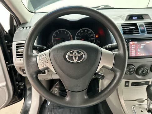 Used 2013 Toyota Corolla LE w/ Premium Pkg FWD image 8