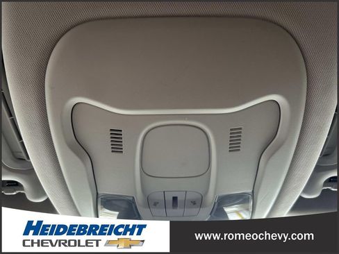 Used 2016 Jeep Renegade Latitude FWD image 25