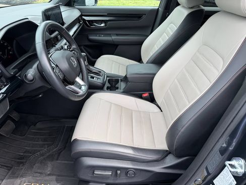 Used 2023 Honda CR-V Sport Touring image 3