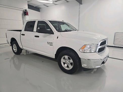 Used 2022 RAM 1500 Tradesman w/ Chrome Appearance Group AWD/4WD image 5