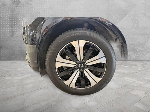 Used 2023 Volvo XC60 B5 Plus w/ Protection Package Premier FWD image 5