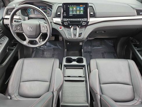 Used 2023 Honda Odyssey Sport image 16