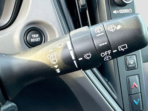 Used 2024 Subaru Crosstrek 2.0i image 15