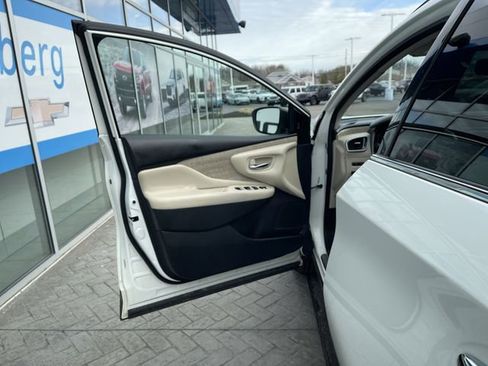 Used 2020 Nissan Murano SV w/ Cargo Package AWD/4WD image 22