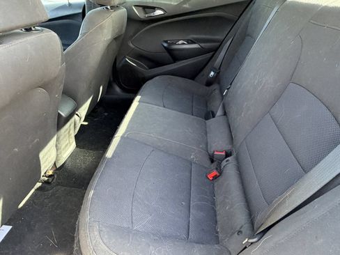 Used 2018 Chevrolet Cruze LS FWD image 10