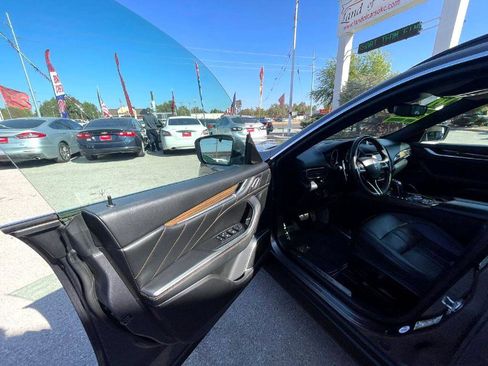 Used 2019 Maserati Levante S GranSport image 28