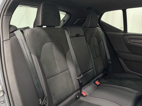 Used 2023 Volvo XC40 Recharge Plus w/ Protection Package Premier image 22