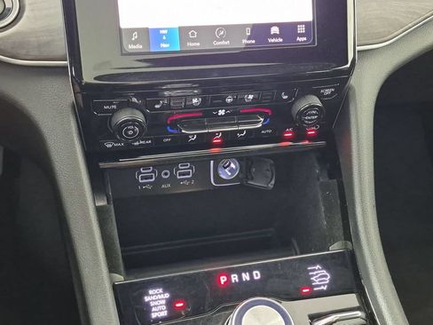 Certified 2022 Jeep Grand Cherokee Overland AWD/4WD image 27