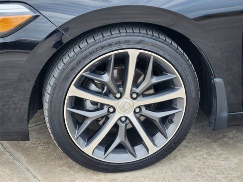 Certified 2024 Honda Civic Touring image 11