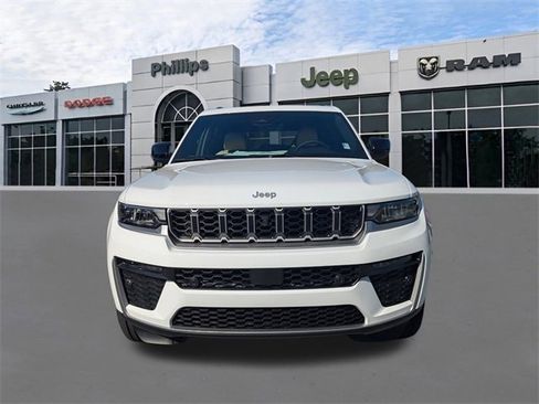New 2026 Jeep Grand Cherokee Limited image 9