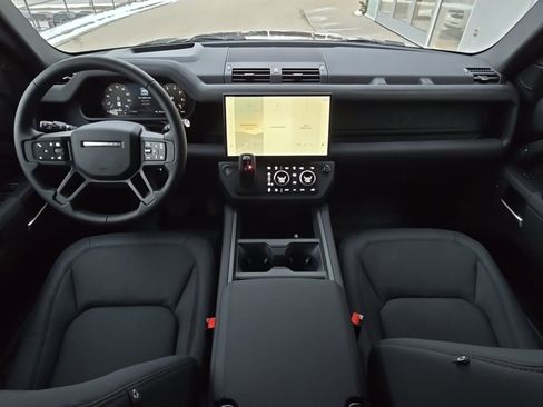 New 2026 Land Rover Defender 130 X-Dynamic SE image 9